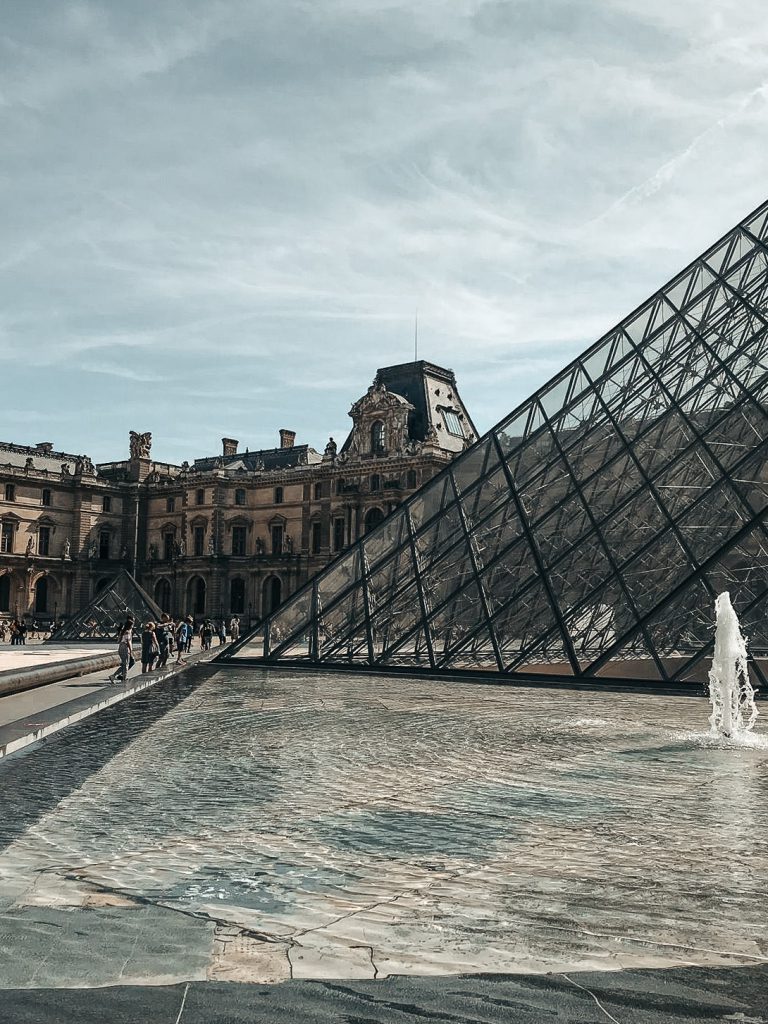 Paris Louvre travel guide